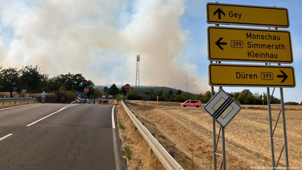 Zjarri përfshin 300 hektarë pyje në Gjermani, evakuohen mbi 2 mijë banorë, flakët afrohen pranë fshatit image 201 1024x576 1