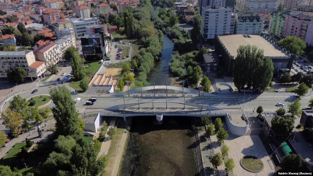 NATO sqaron qëndrimin për urën mbi Ibër image 341