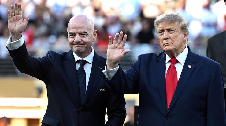 Trump del në mbështetje të Infantinos   Largimi i tij do të ishte një gabim i tmerrshëm 