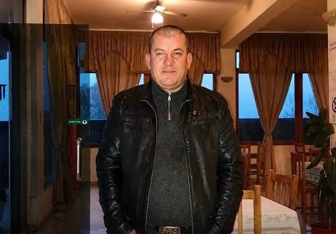 Vrau nënën me sqepar dhe plagosi babain/ 45-vjeçari “kyç” gojën para grupit hetimor: Bën gjeste skizofrenie images 57