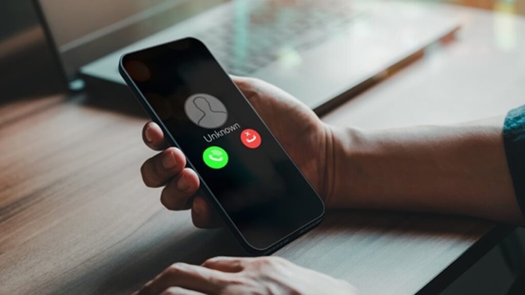 Telefonata që i kushtoi 1.1 milionë euro, çifti francez bie në kurthin e mashtruesve tel