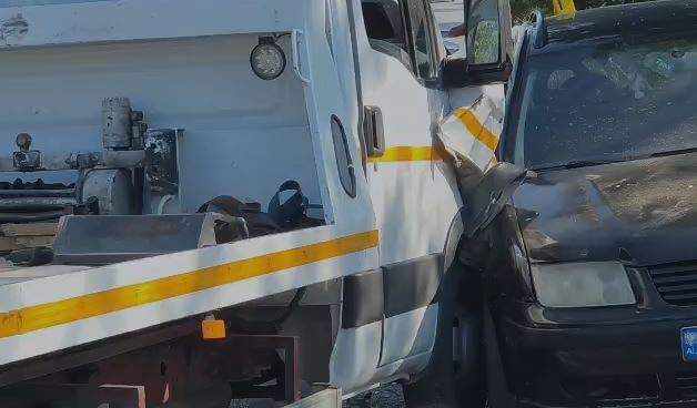 Aksident i fortë në aksin Fier–Lushnje, plagosen babai dhe djali i mitur wsq