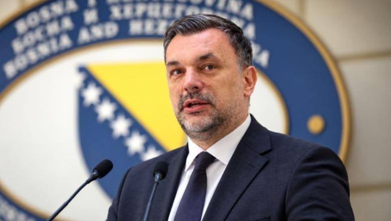 Pas funeralit të Mlladiçit, Bosnja dëbon 2 diplomatë serbë! Ministri i jashtëm: Kanë 48 orë të largohen, me këtë Serbi s’ka marrëdhënie të fqinjësisë së mirë 07 1