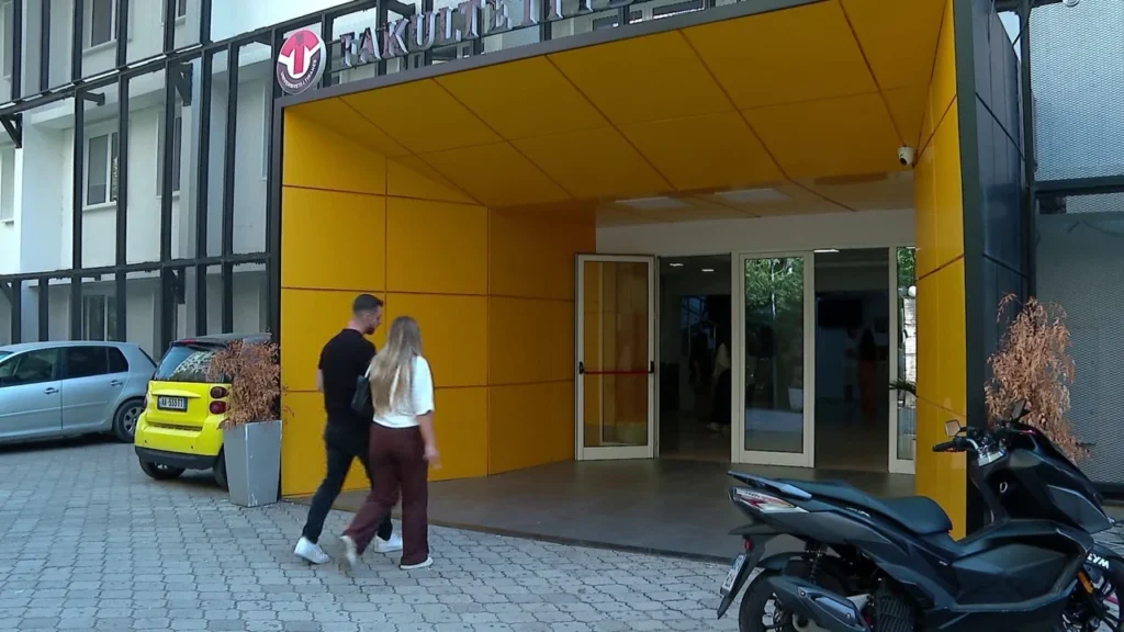 Mbi 600 të rinj zgjedhin Fakultetin e Drejtësisë Fak Dre