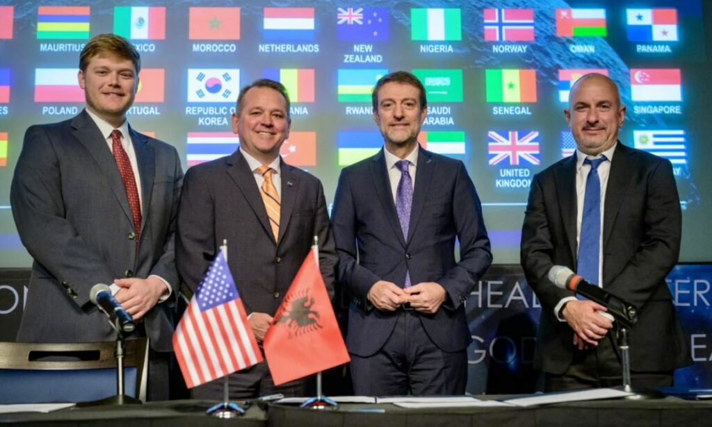 Ministri Hoxha nënshkruan Marrëveshjet Artemis në selinë e NASA-s: Moment krenarie për Shqipërinë Hoxha1 3 1024x615 1