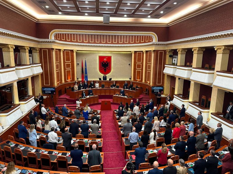 Kuvendi rinis punimet më 8 shtator, publikohet rendi i ditës Kuvendi