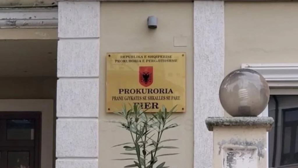Regjistruan 1143 hektarë me dokumente të falsifikuar/ Arrestohen dy ish-drejtorë dhe juristi i ASHK Fier, në pranga edhe përfituesi fierr sd