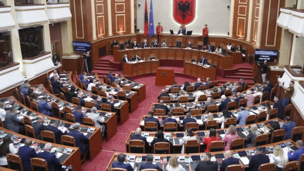 Më 8 tetor miratohet harta e re territoriale/ Votat në favor të mazhorancës, PD kundër kuvendi sd 1