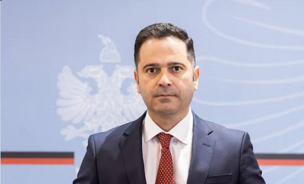 Malaj u përgjigjet magjistratëve: Kërkoni t’i rëndoni buxhetit të shtetit 40 mln euro në vit petrit malaj