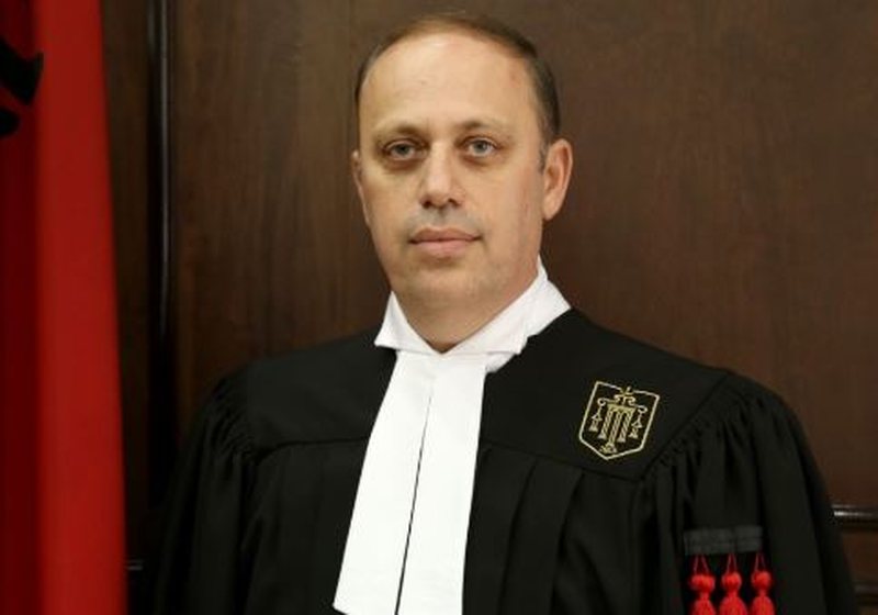 Mbledhja e gjyqtarëve, Sandër Simoni zgjidhet anëtar i KLGJ-së! Shorti me gogla e nxjerr fitues sander simoni