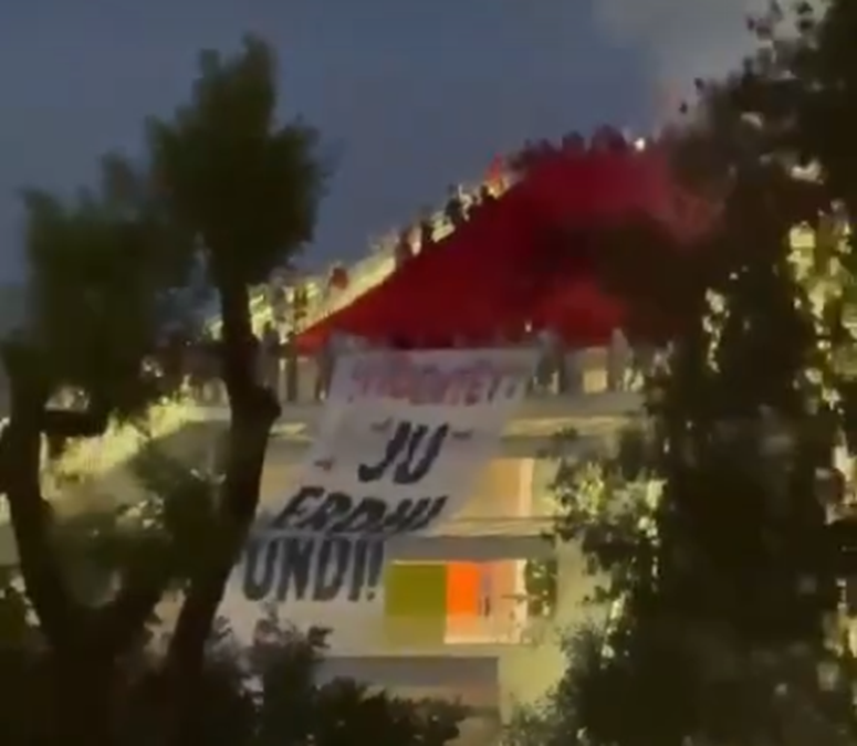 Mazniku reagon për protestën: Ata që dogjën Piramidën nuk përfaqësojnë studentët 07