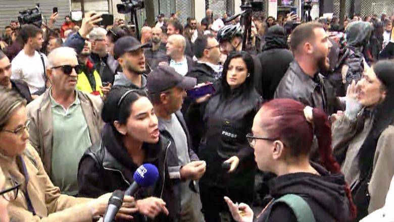 “Jo deputetët, vetëm protestuesit”/ Studentët krijojnë kordon për të penguar demokratët 1793451996 protestatkunderqeverise