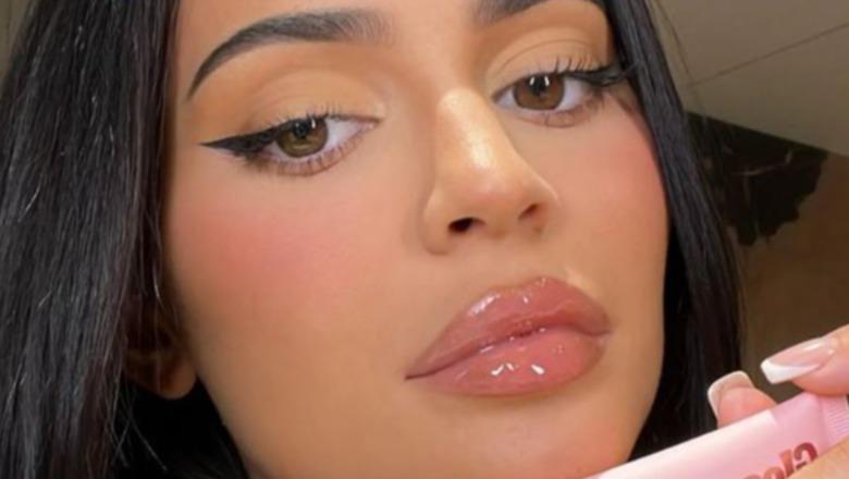 Kylie Jenner zbulon sekretin e lëkurës së përsosur, produkti kundër plakjes që po bën namin kushton vetëm 17 dollarë 6 kyliejenner