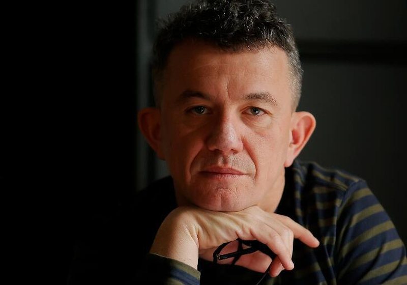 Si reagohet paqësisht ndaj dikujt me Molotov në dorë? 800 0 buzhala 694