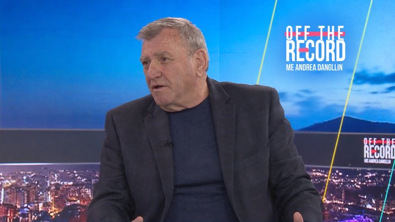 Agron Duka hap pularinë për protestuesit: Vezët i keni falas, por kujdes me njerëzit Duka