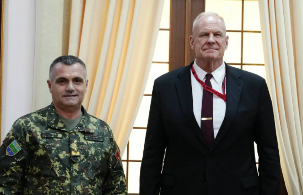 Shefi i Shtabit të Përgjithshëm të Forcave të Armatosura pret në takim ambasadorin amerikan Eric Wendt FA