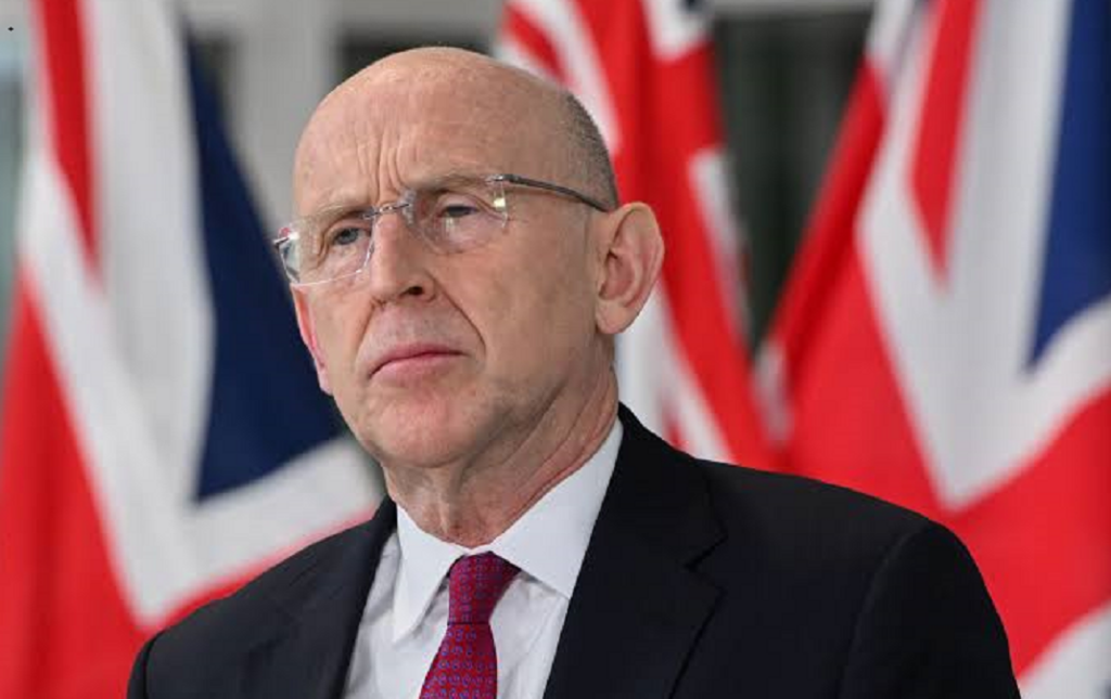 Britania rrit taksat për bankat për të ndihmuar qytetarët, 100 paund për rreth 20 milionë familje për faturat e energjisë angli