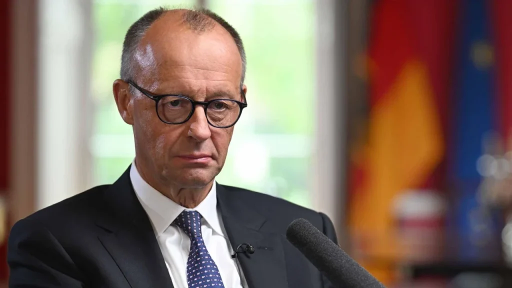 “Dhuna s’duhet të jetë kurrë alternativë”/ Protestat në Shqipëri e rajon, Merz nga Samiti i Procesit të Berlinit: Duhet të vazhdojmë procesin e zgjerimit të BE merzzz sd