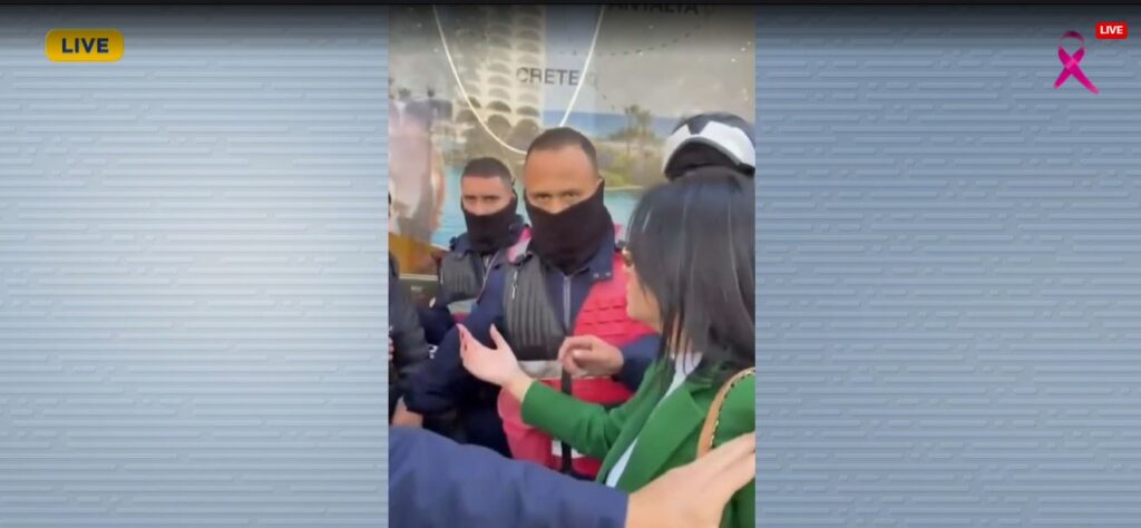 Ish-kandidatja e Berishës, me bombola shpërthyese/ Ilirjana Kurçana mes të miturve në protestë, i nxit për dhunë protesta 78