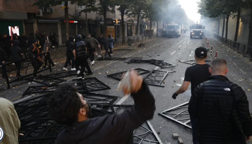 Protesta në Tiranë, MIA përgënjeshtron lajmin për dy studentët në intubim: U bëjmë thirrje qytetarëve të mos besojnë informacione të pavërtetuara proteste 1