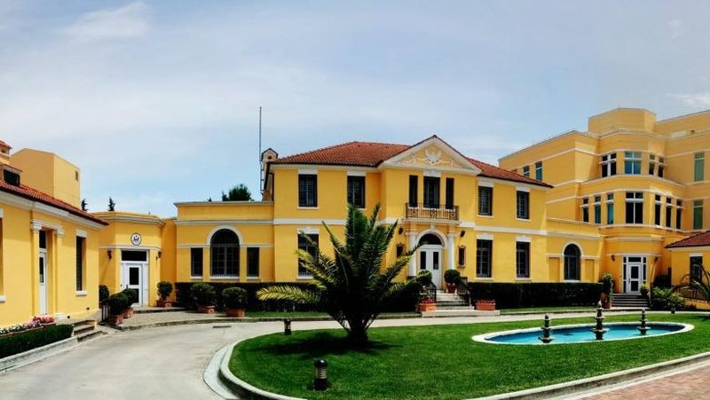 Protestat e dhunshme, Ambasada e SHBA paralajmëron qytetarët amerikanë: Qëndroni vigjilentë! shba 2