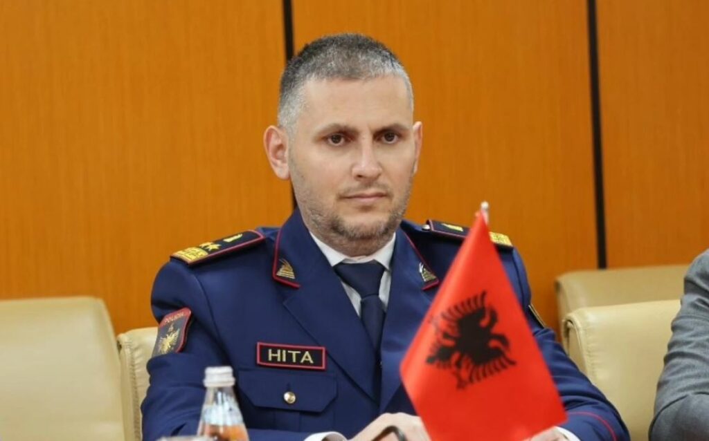“Nuk do jeni vetëm”, Hita mesazh efektivëve: Asnjë sulm ndaj jush nuk do tolerohet skender hita4 1024x638 1
