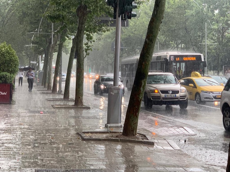 Kujdes nesër!/ Stuhitë pritet të ‘gjunjëzojnë’ Shqipërinë stuhi